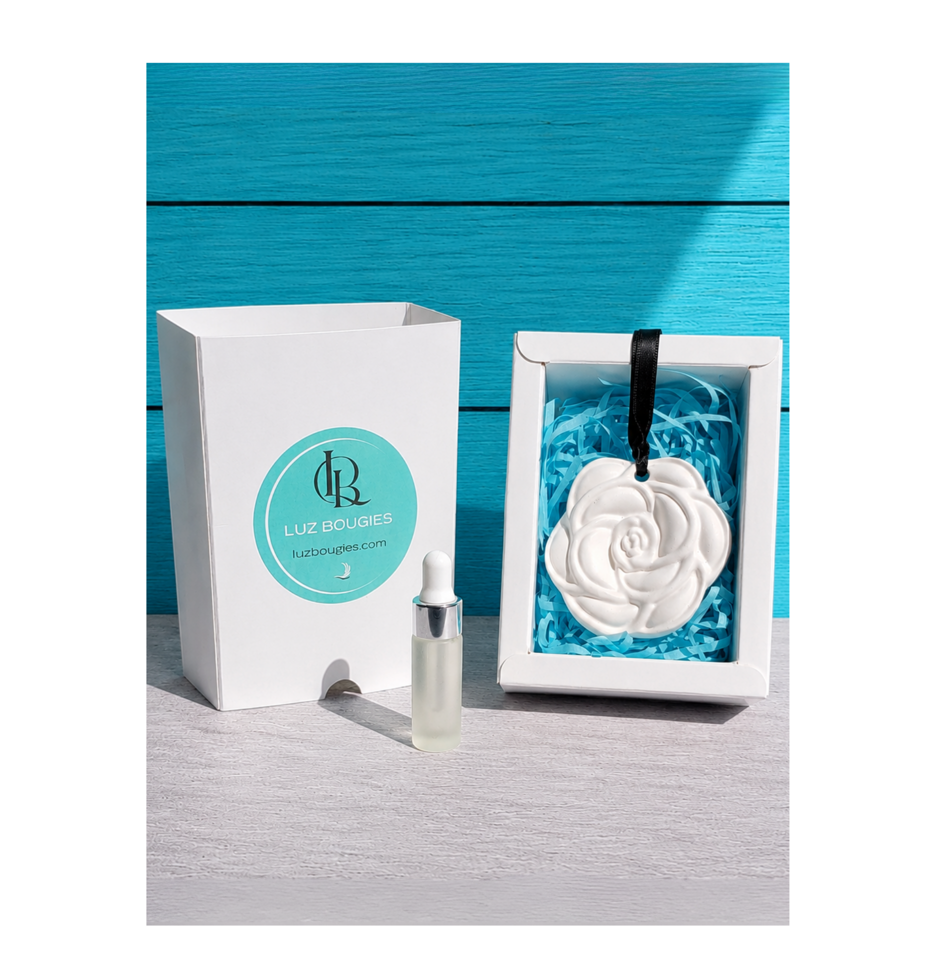 Coffret plâtre parfumé Fleur avec sa recharge "Divine"