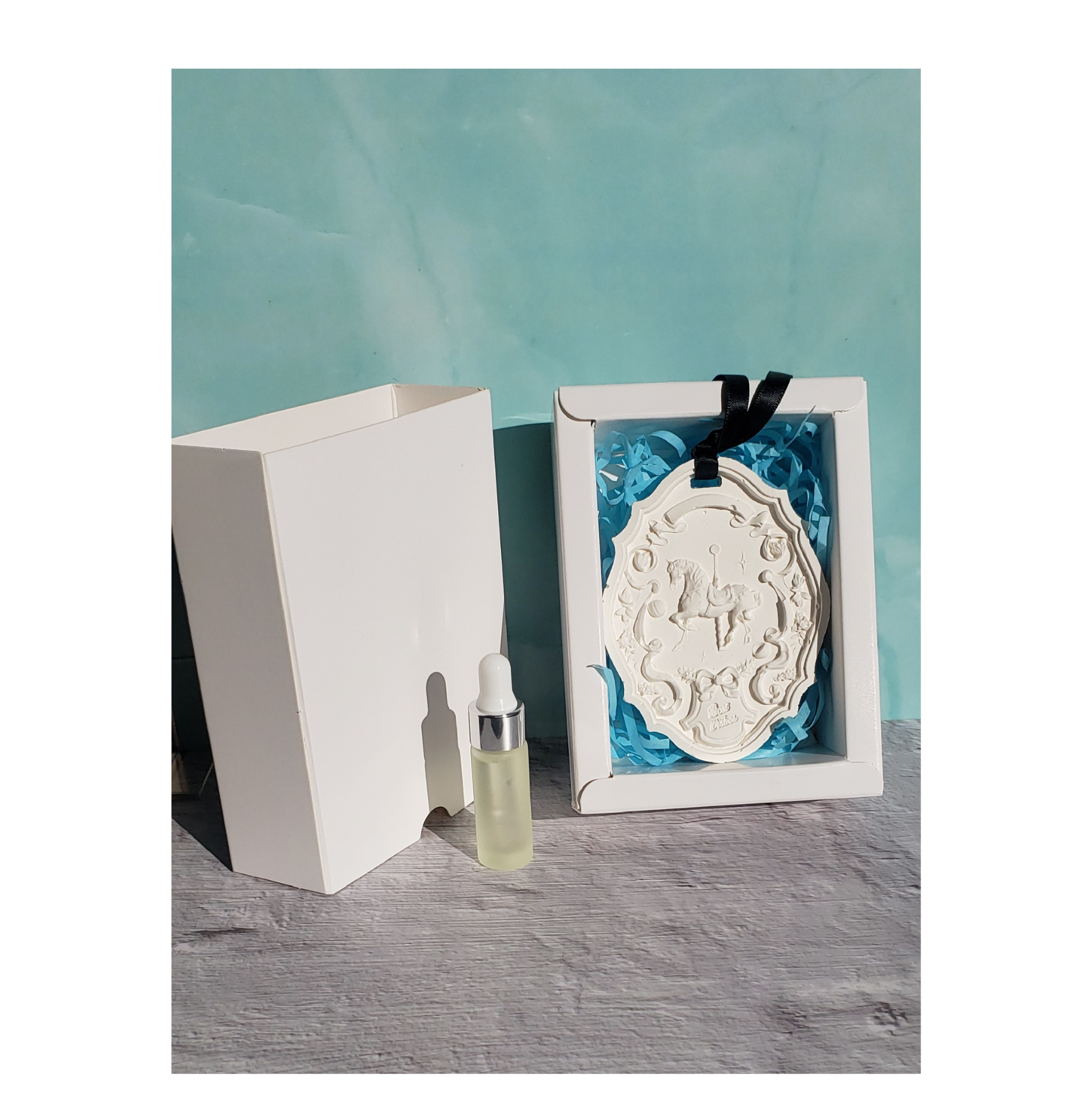 Coffret plâtre parfumé Carrousel avec sa recharge "Divine"