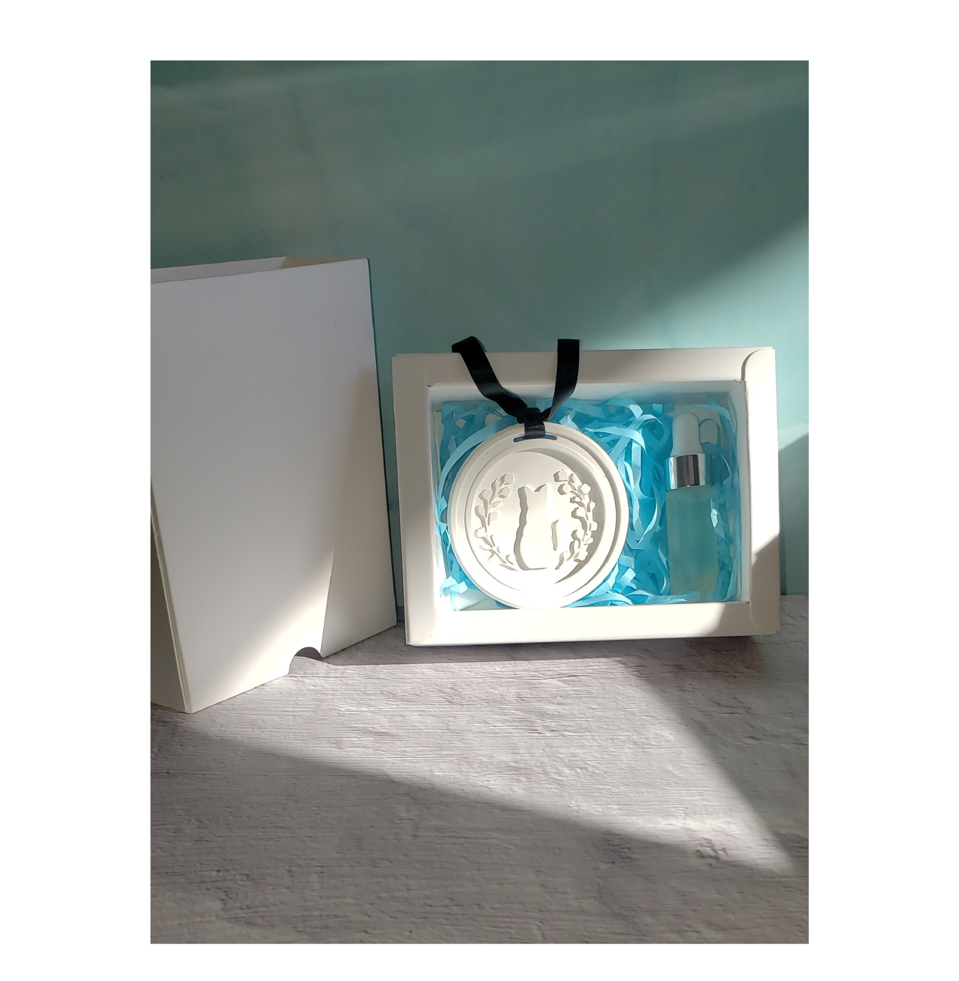 Coffret plâtre parfumé Chat avec sa recharge "Divine"