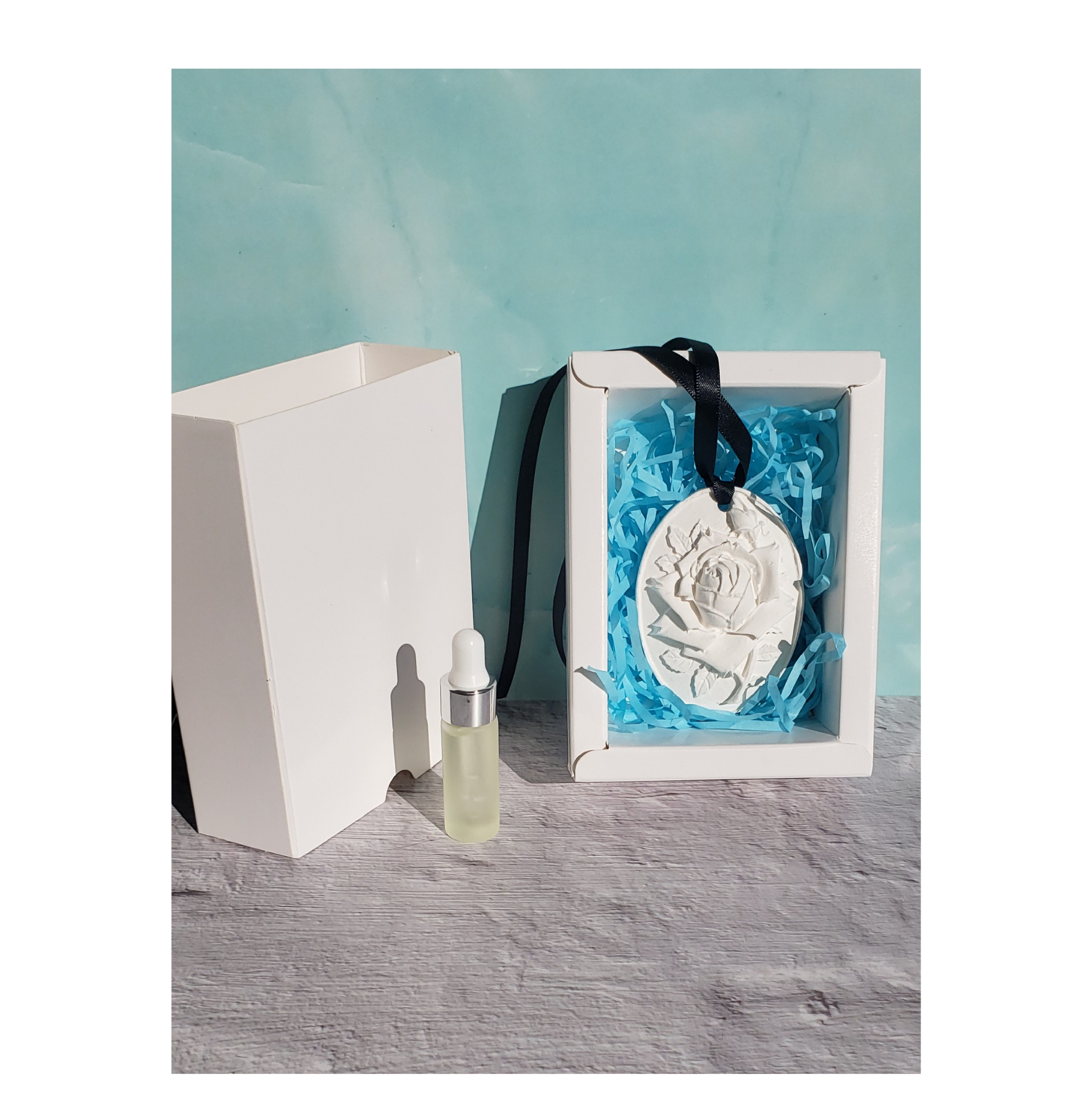 Coffret plâtre parfumé Rose avec sa recharge "Divine"