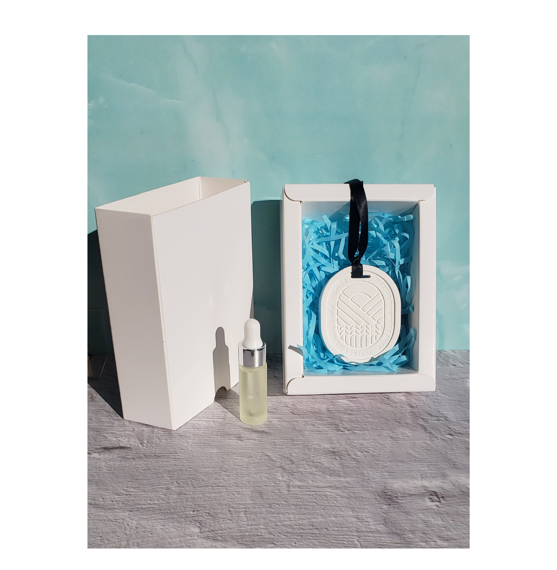 Coffret plâtre parfumé Abstrait avec sa recharge "Divine"