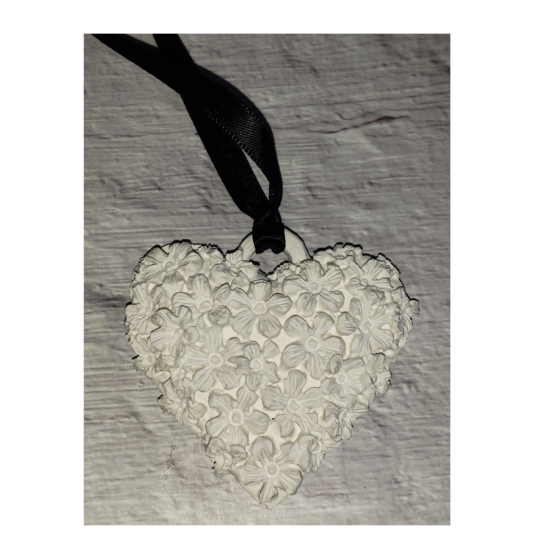 Coffret plâtre parfumé Cœur & Fleurs avec sa recharge "Divine"